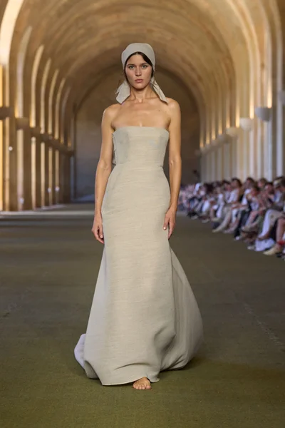Look 60